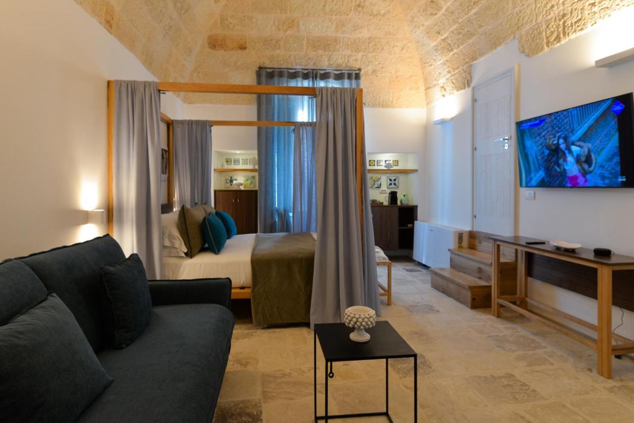 B-Welcome Rooms Of Charme E Relax Polignano a Mare Exterior photo